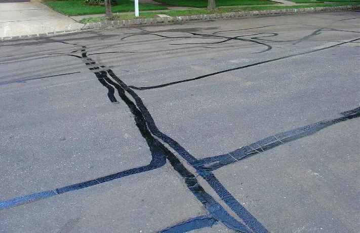 Asphalt Crack Repair