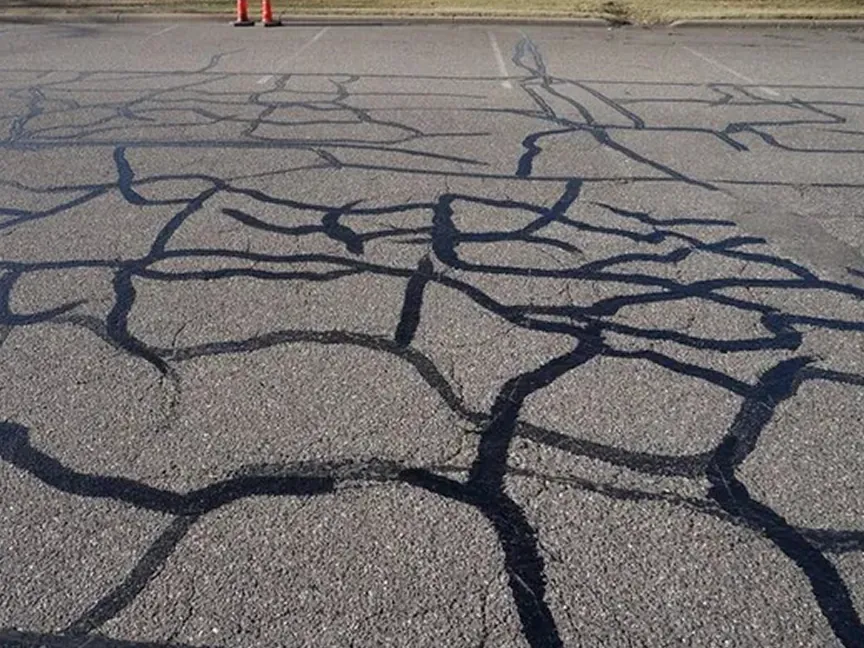 Asphalt Crack Repair